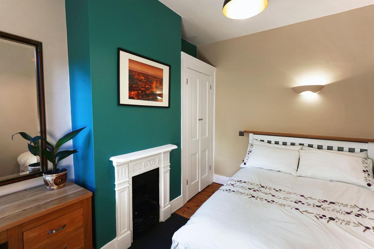 Ferienwohnung Tastefully Decorated 1-Bed With Free Parking - At Hem Winchester Exterior foto